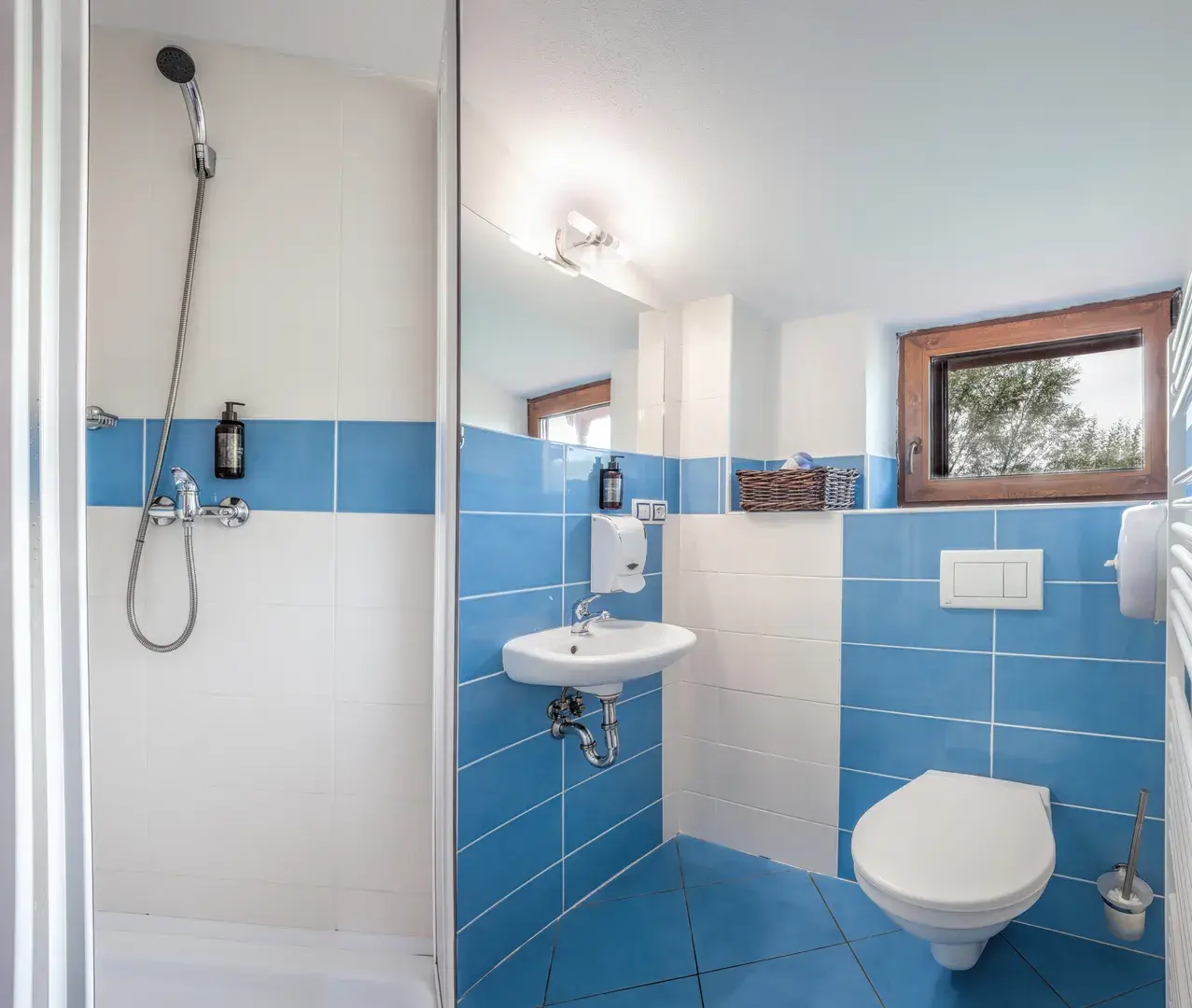 Třílůžkový modrý 1